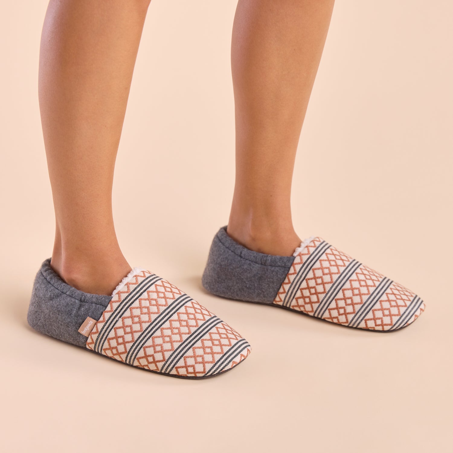 Women's Aurora Sherpa Laidback Apricot – Feelgoodz