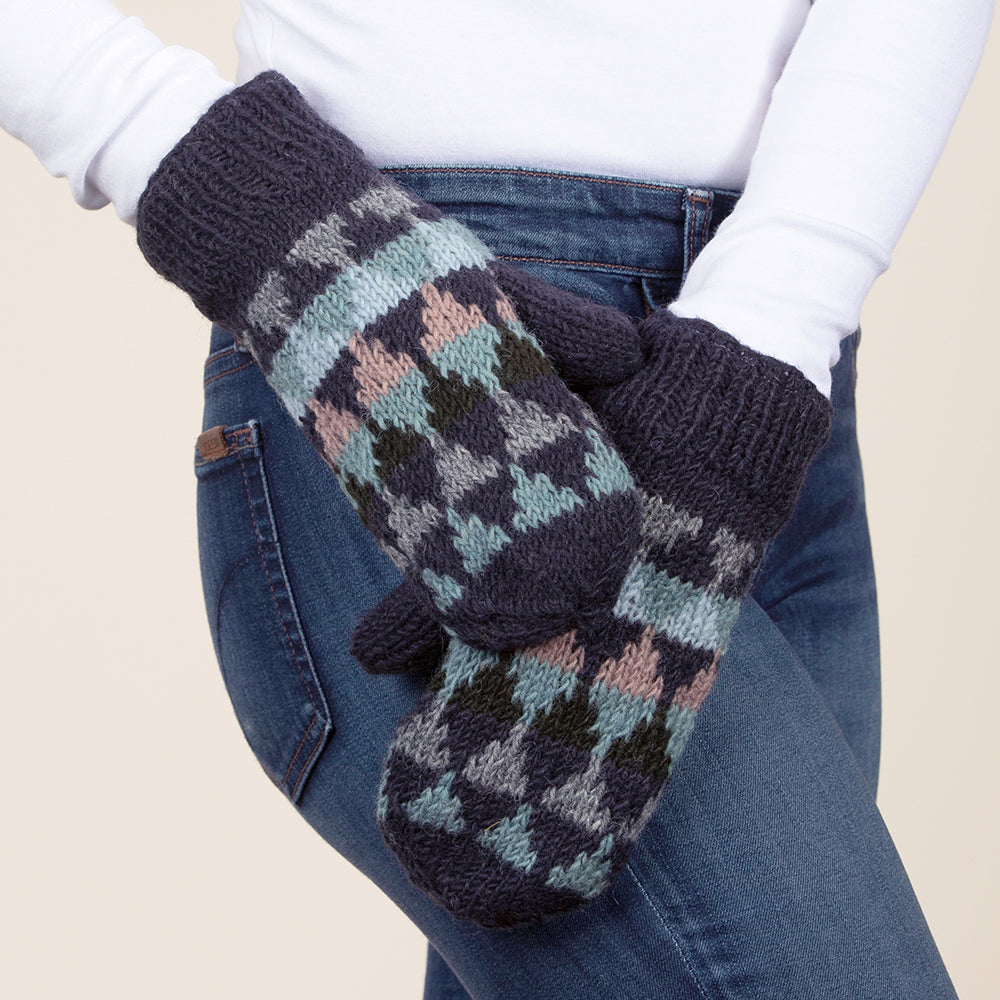 Jaya Wool Knit Mitten Morning on model