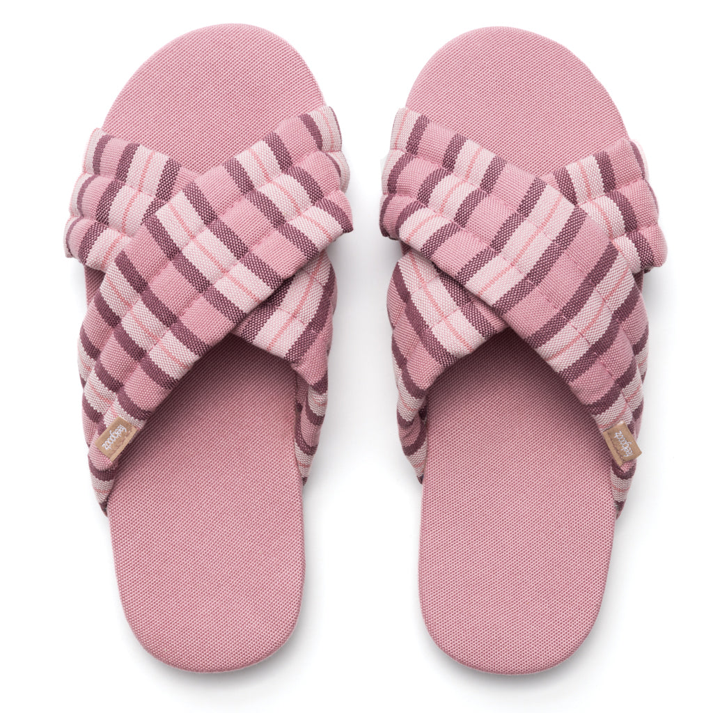 Women's Quilted Cross-Strap Slipper Carnation – Feelgoodz